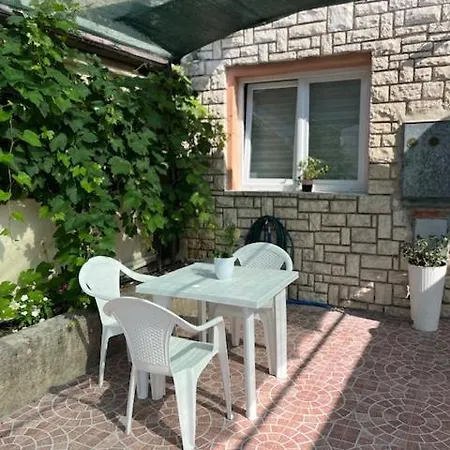 Casa de hóspedes Naomi 3*