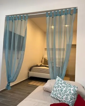 Casa de hóspedes Naomi 3*