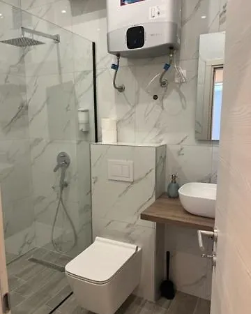 Naomi Casa de hóspedes