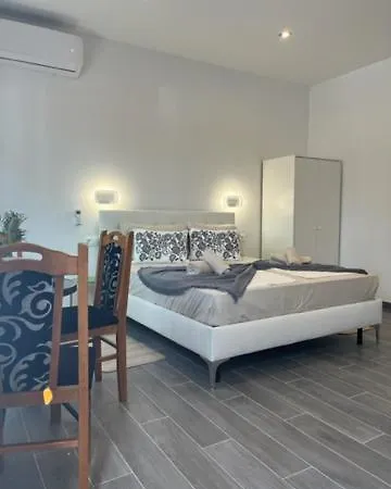 Rooms Rose 3*