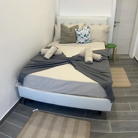 Rooms Rose 3*