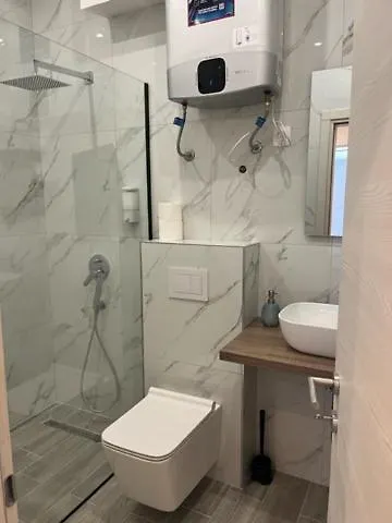 Naomi 게스트하우스