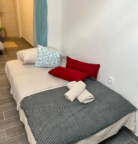 Naomi 게스트하우스 3*